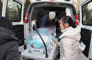 瑞丽市妇婴监护型护送