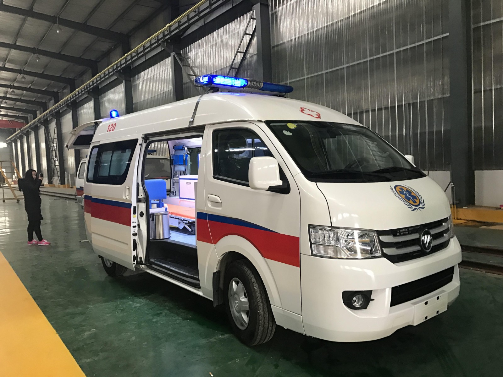 瑞丽市救护车转院