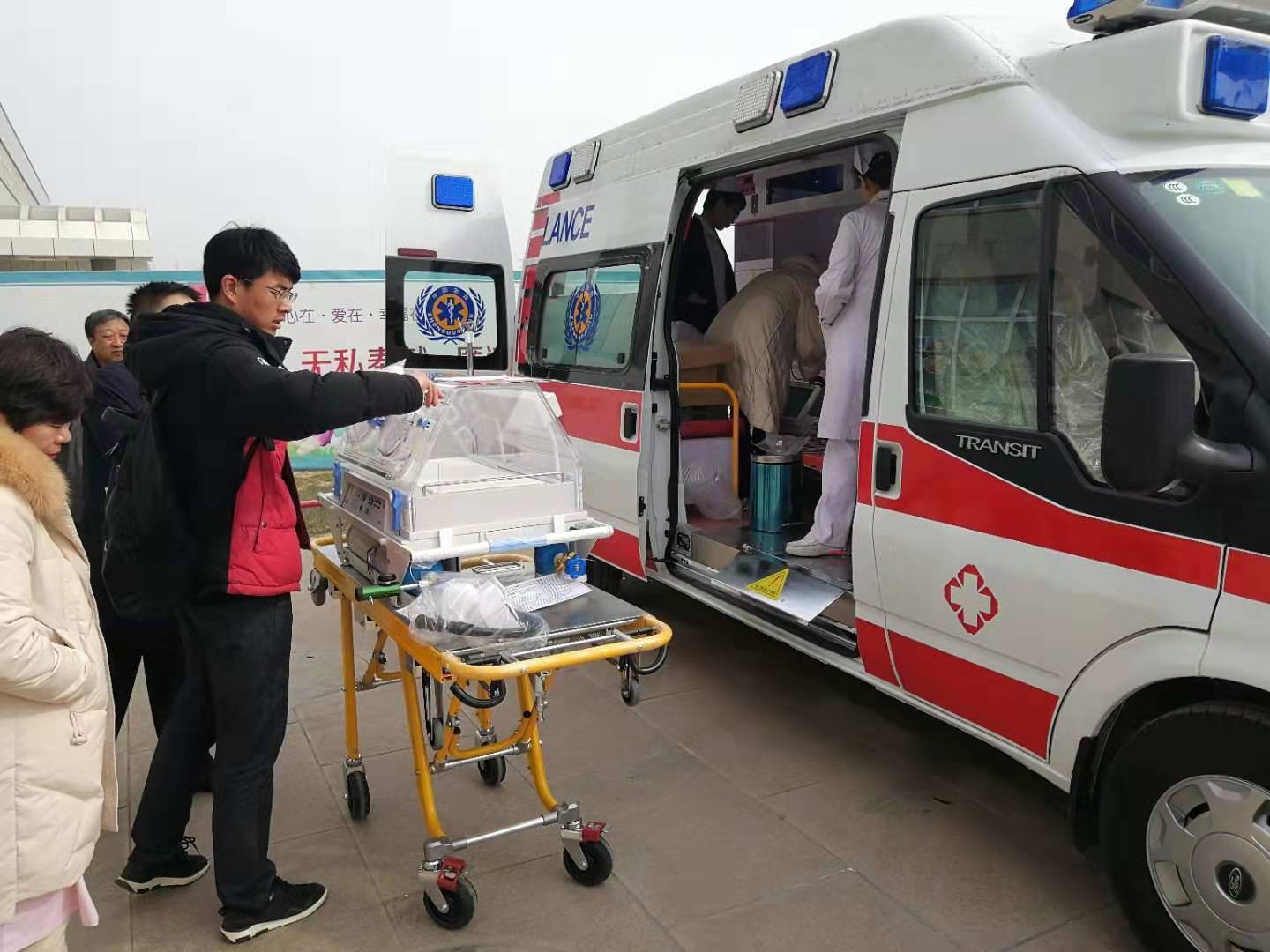 瑞丽市救护车转院